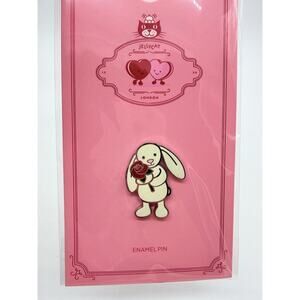 Jellycat Enamel Pin 2026 CREME BUNNY with ROSE Authentic New No Dust Bag